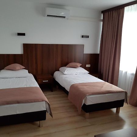 Pod Kominem Pokoje I Apartamenty Brzezie  Exterior photo